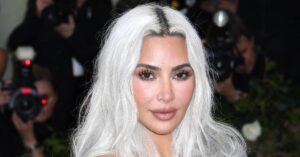 Kim Kardashian Flaunts Bikini Body on Tropical Vacation After Spending Christmas With Her and Kanye West's 4 Kids: Photos