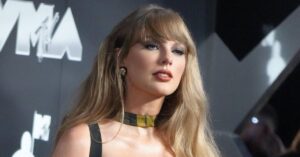 Taylor Swift, 35, Shows Off Toned Body While Soaking Up the Sun With Eras Tour Backup Singers: Photos