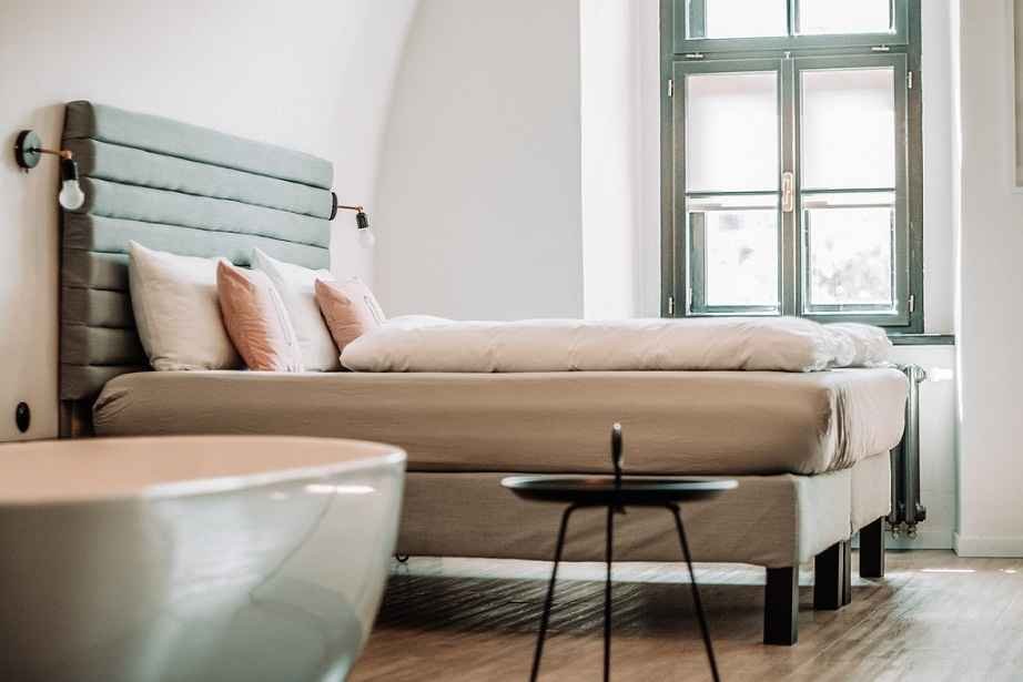 Queen Bed Frame The Ultimate Guide to Comfort, Style, and Durability