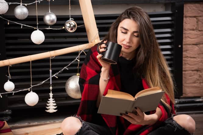 5 Reasons You Shouldn’t Wait Until November to Book Christmas Lights