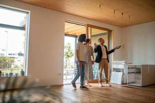 Two Faces of Real Estate Oversight HOA Manager vs Property Manager