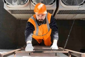 The Role of HVAC Contractors in Extending Equipment Life Cycles
