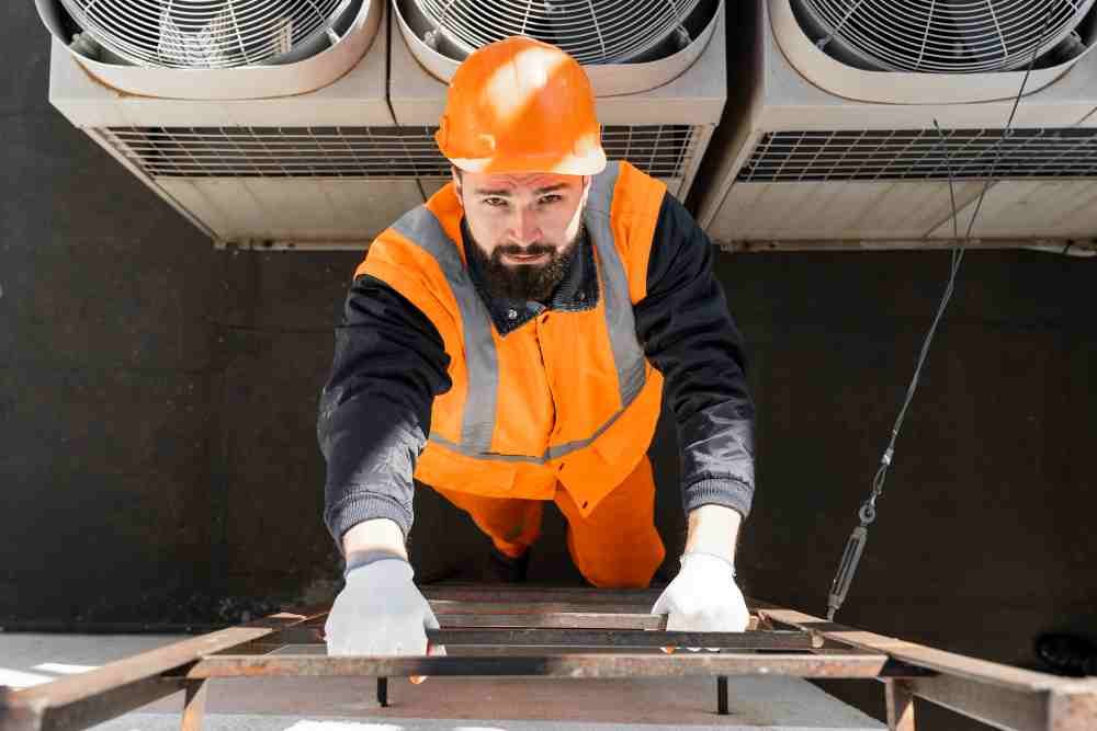 The Role of HVAC Contractors in Extending Equipment Life Cycles