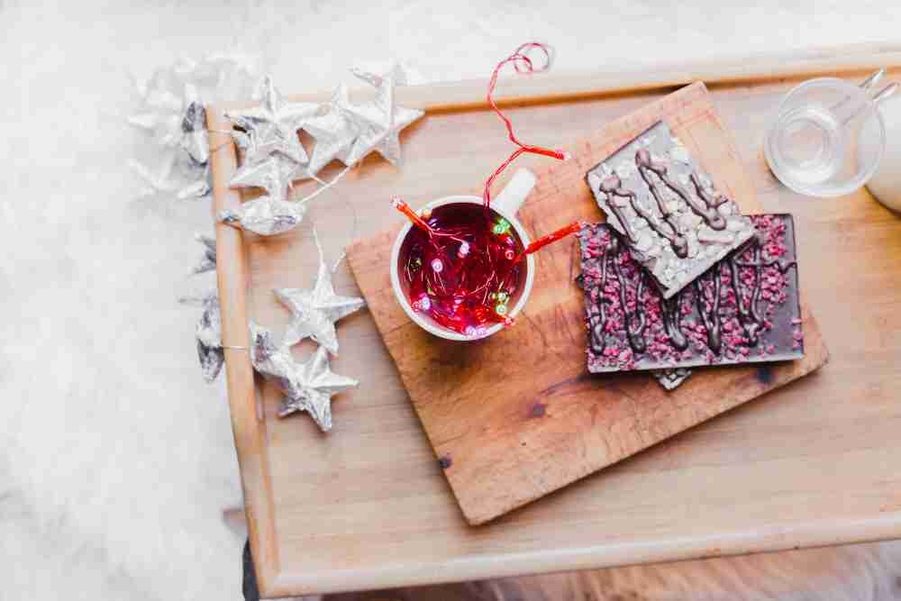 Homemade Snow: Easy DIY Recipes to Create Magical Winter Fun at Home